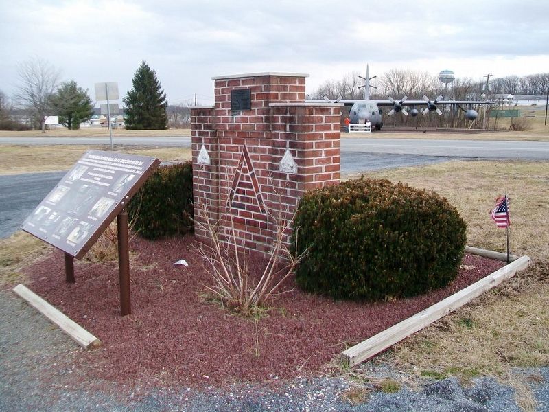 3rd Armored Division Memorial (rear) image. Click for full size.