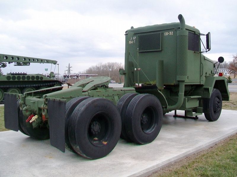 M915A1 Line Haul Tractor image. Click for full size.