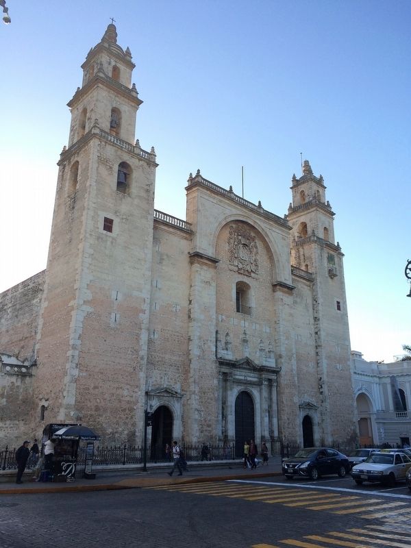 The Cathedral of San Ildefonso of Mrida image. Click for full size.