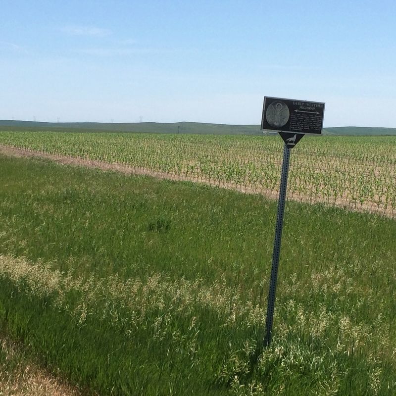 Early Western Highway Marker image. Click for full size.