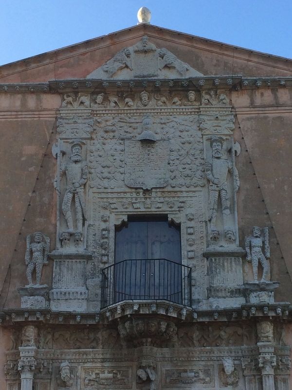The House of Montejo entryway sculpture image. Click for full size.
