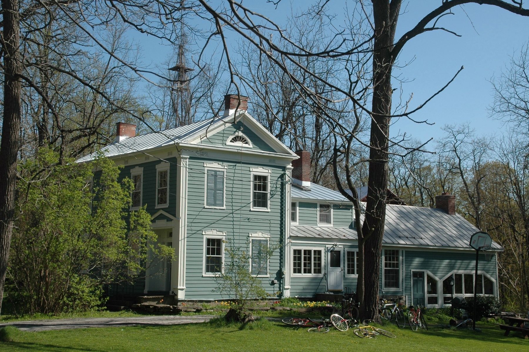 The Burton House in Burtonville image. Click for full size.