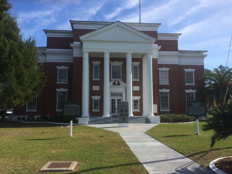Gulf County Old Courthouse image. Click for full size.
