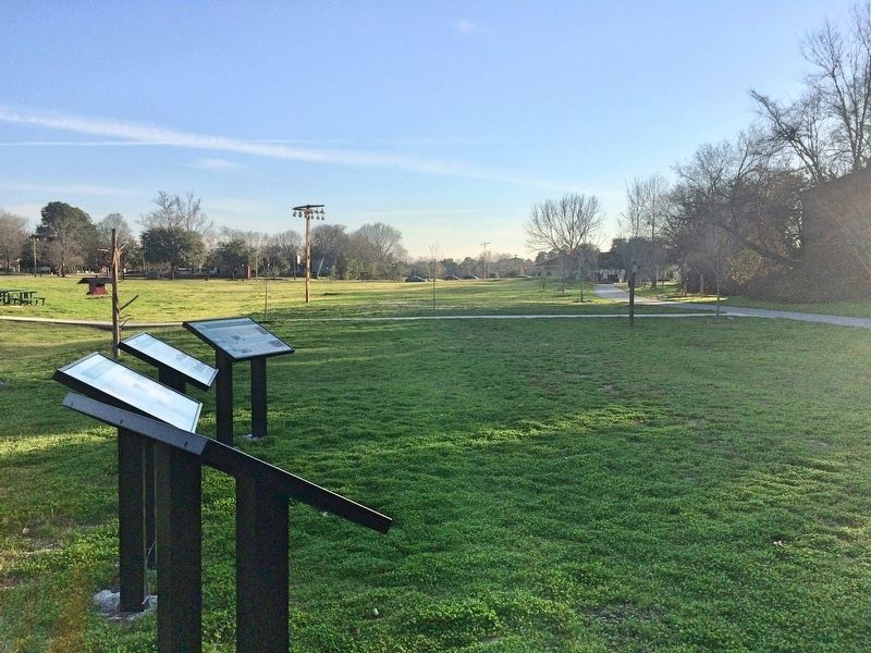 The view south, along the trail, back to Broad Street. image. Click for full size.