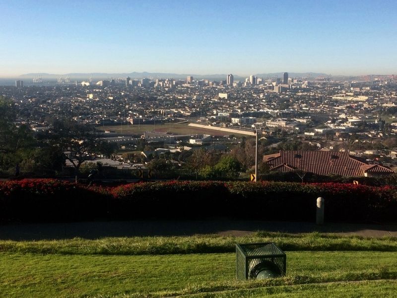 View of Downtown Long Beach from Hilltop Park image. Click for full size.