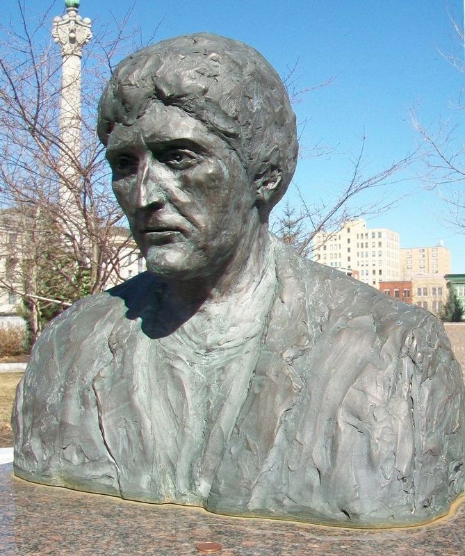 Piazza dell' Arte Miller Pedestal Bust image. Click for full size.