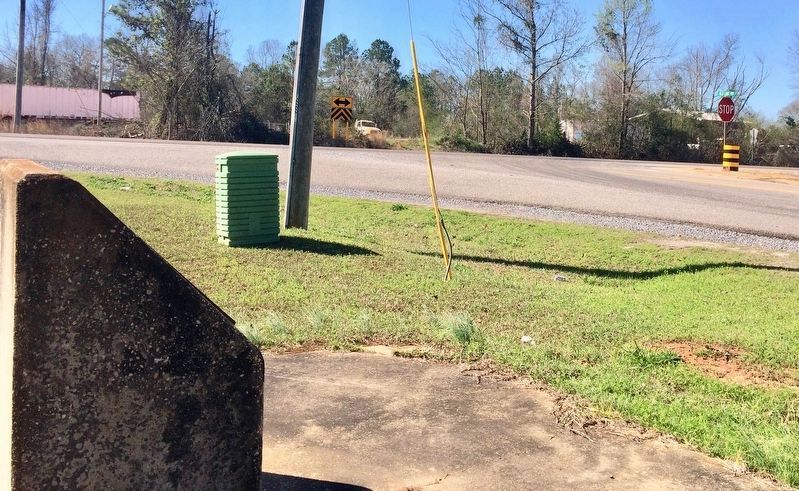 Beginning of Old Line Road at intersection with U.S. Highway 84.. Click for full size. Beginning of Old Line Road at intersection with U.S. Highway 84. image. Click for full size.