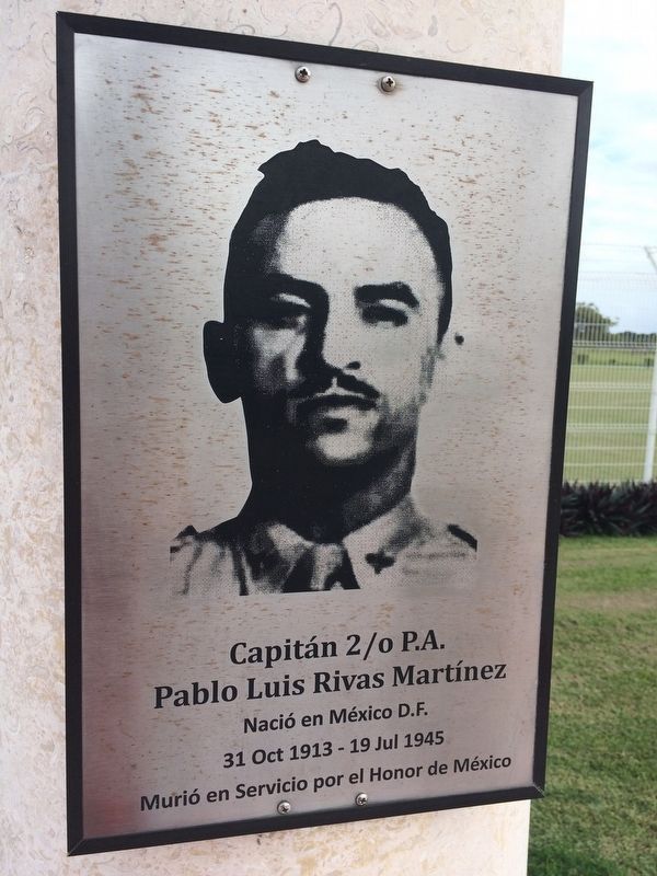 Captain 2/o P.A. Pablo Luis Rivas Martnez image. Click for full size.