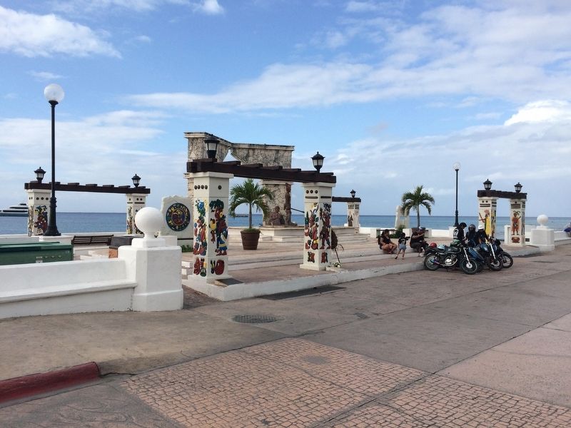 Monument to Gonzálo Guerrero. Click for full size. Monument to Gonzálo Guerrero image. Click for full size.