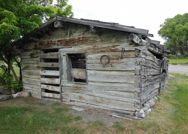 Log Cabin (<b><i>front view</i></b>) image. Click for full size.