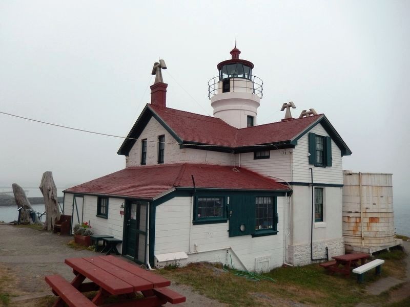 Battery Point Lighthouse image. Click for full size.