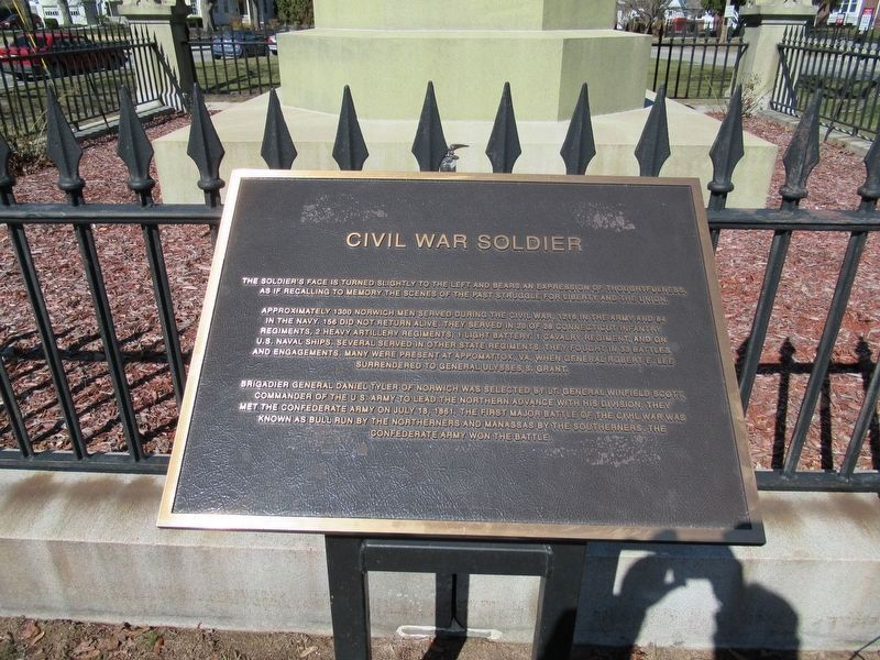 Plaque in Front of the Monument image. Click for full size.