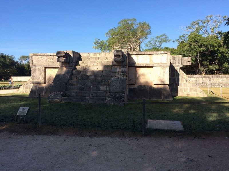 The Platform of Eagles and Jaguars and its Marker image. Click for full size.
