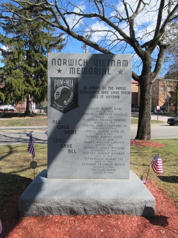 Norwich Vietnam War Memorial image. Click for full size.