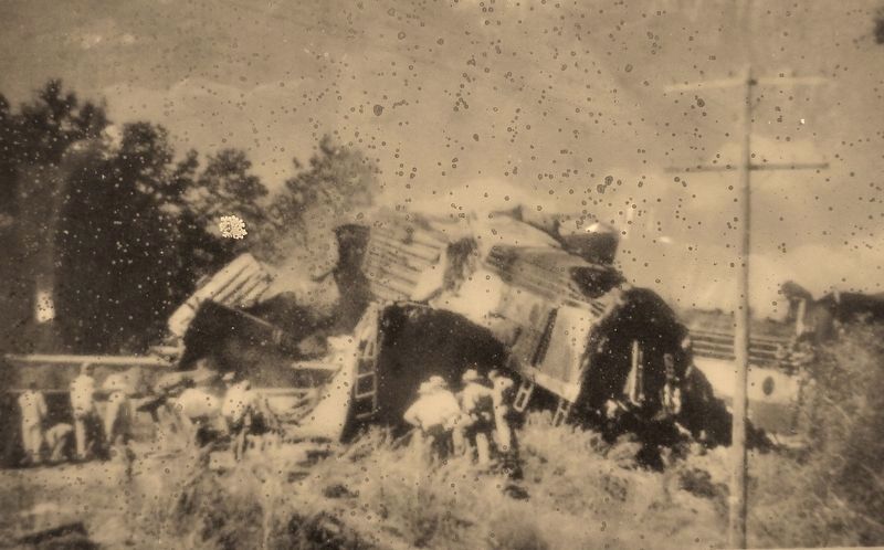 Great Train Wreck of 1956 (<b><i>inset photo 2</b></i>) image. Click for full size.