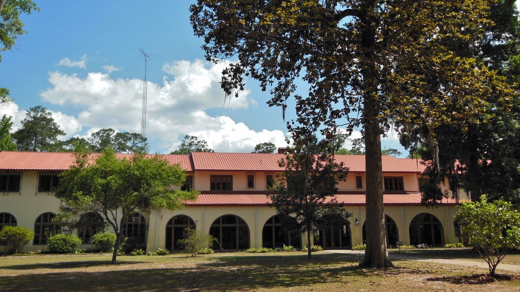 Wakulla Springs State Park Lodge (completed 1937). Click for full size. Wakulla Springs State Park Lodge (completed 1937) image. Click for full size.
