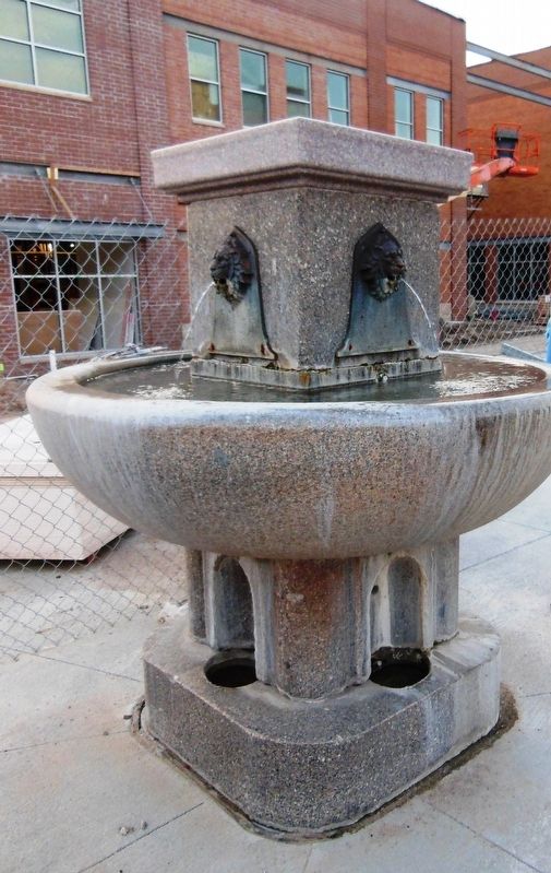 Humane Society Fountain image. Click for full size.