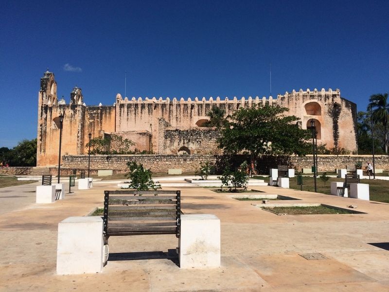 A side view of the Franciscan Temple and Ex-Convent of San Miguel Arcángel. Click for full size. A side view of the Franciscan Temple and Ex-Convent of San Miguel Arcángel image. Click for full size.