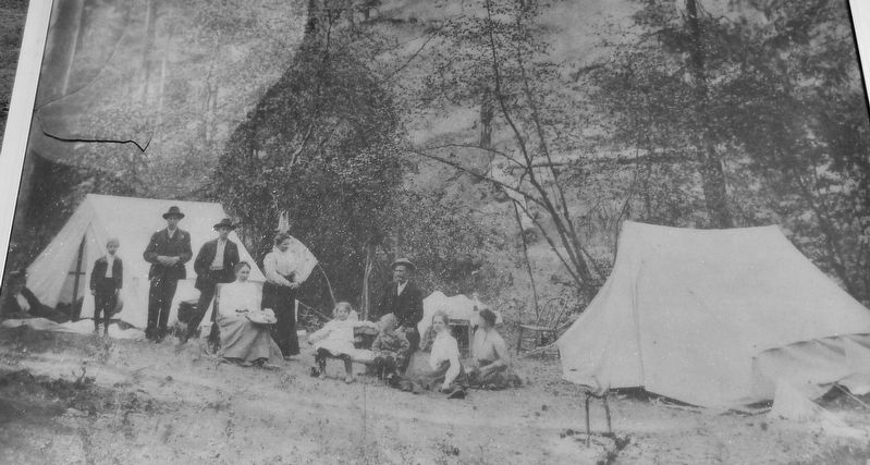 Turn-of-century campers at the park (<b><i>marker inset detail</b></i>) image. Click for full size.