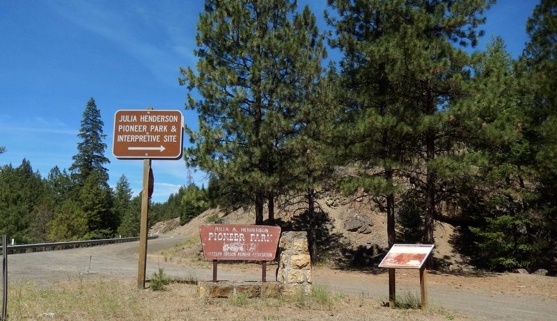 Julia Henderson Pioneer Park Entrance Signs (<b><i>marker right of the signs</b></i>) image. Click for full size.
