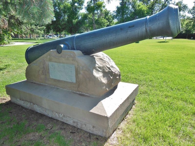 Cascade County Courthouse Cannon image. Click for full size.