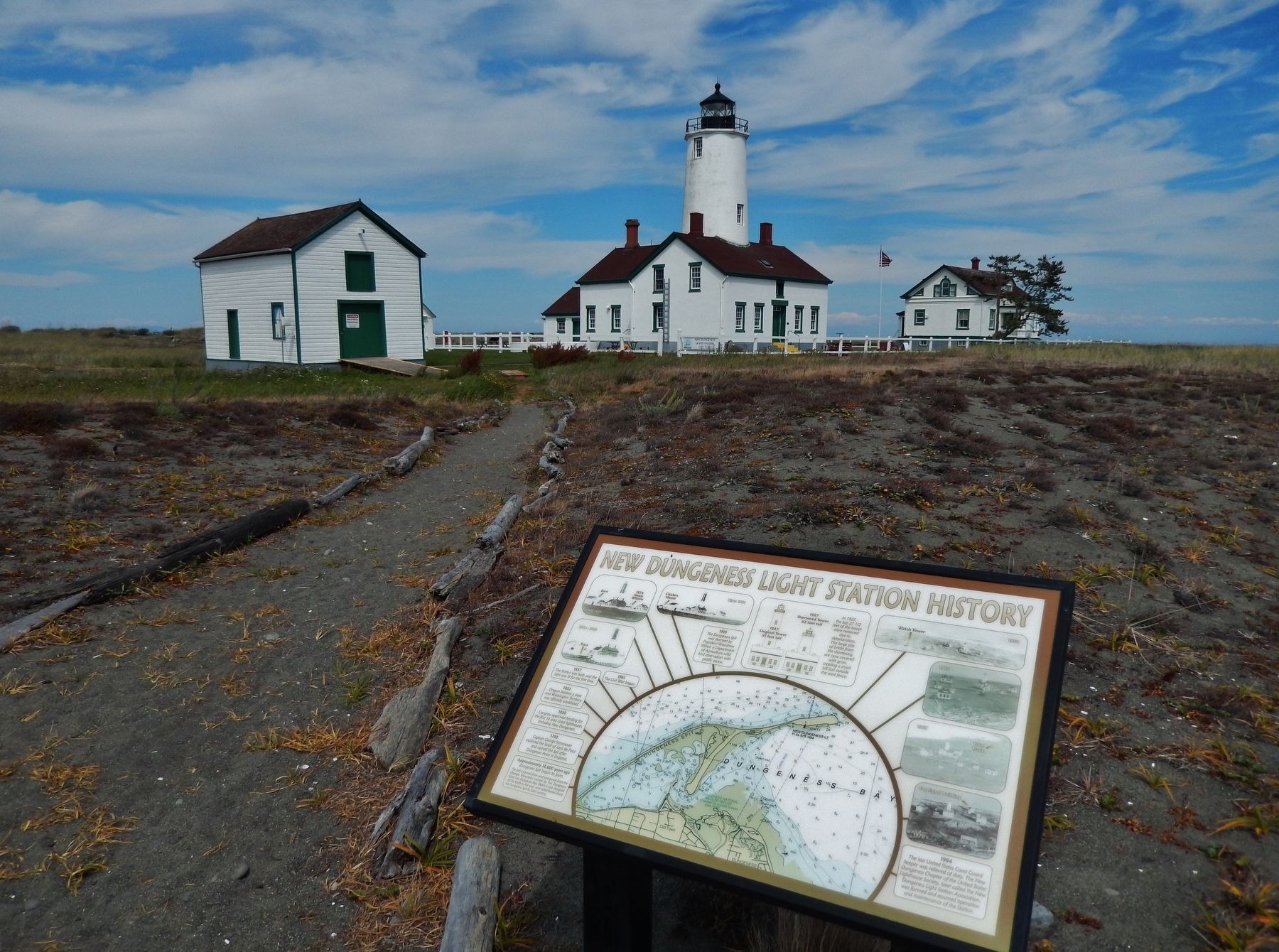 New Dungeness Light Station History Marker (<b><i>wide view</b></i>) image. Click for full size.
