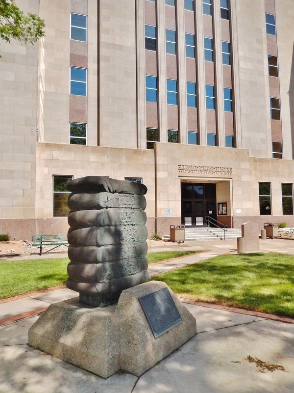 A Tribute to Cotton Marker (<b><i>tall view; Lubbock County Courthouse behind</b></i>) image. Click for full size.
