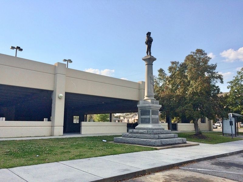 Harrison County Confederate Monument image. Click for full size.