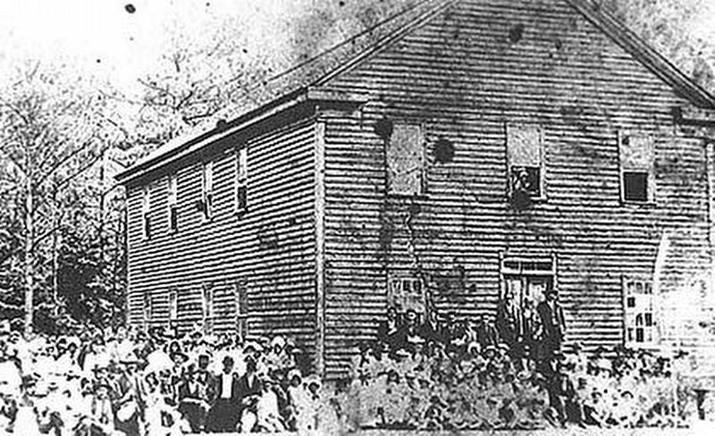 Croatan Normal School, Students and Staff image. Click for full size.