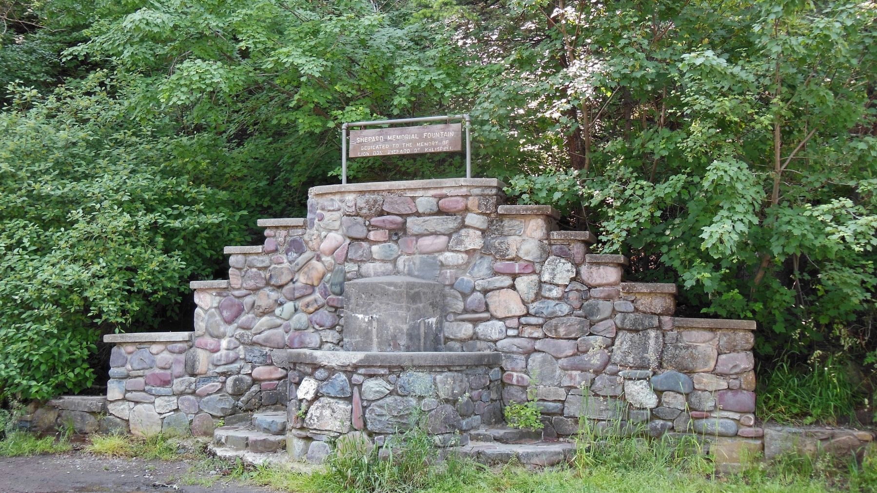 Shepard Memorial Fountain (<b><i>near the marker</b></i>) image. Click for full size.