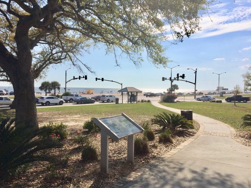 View from Biloxi Visitors Center of intersection of Beach Boulevard & Porter Avenue. image. Click for full size.