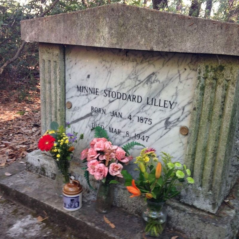 Mausoleum of Mignon "Minnie" Stoddard Lilley. Click for full size. Mausoleum of Mignon "Minnie" Stoddard Lilley image. Click for full size.