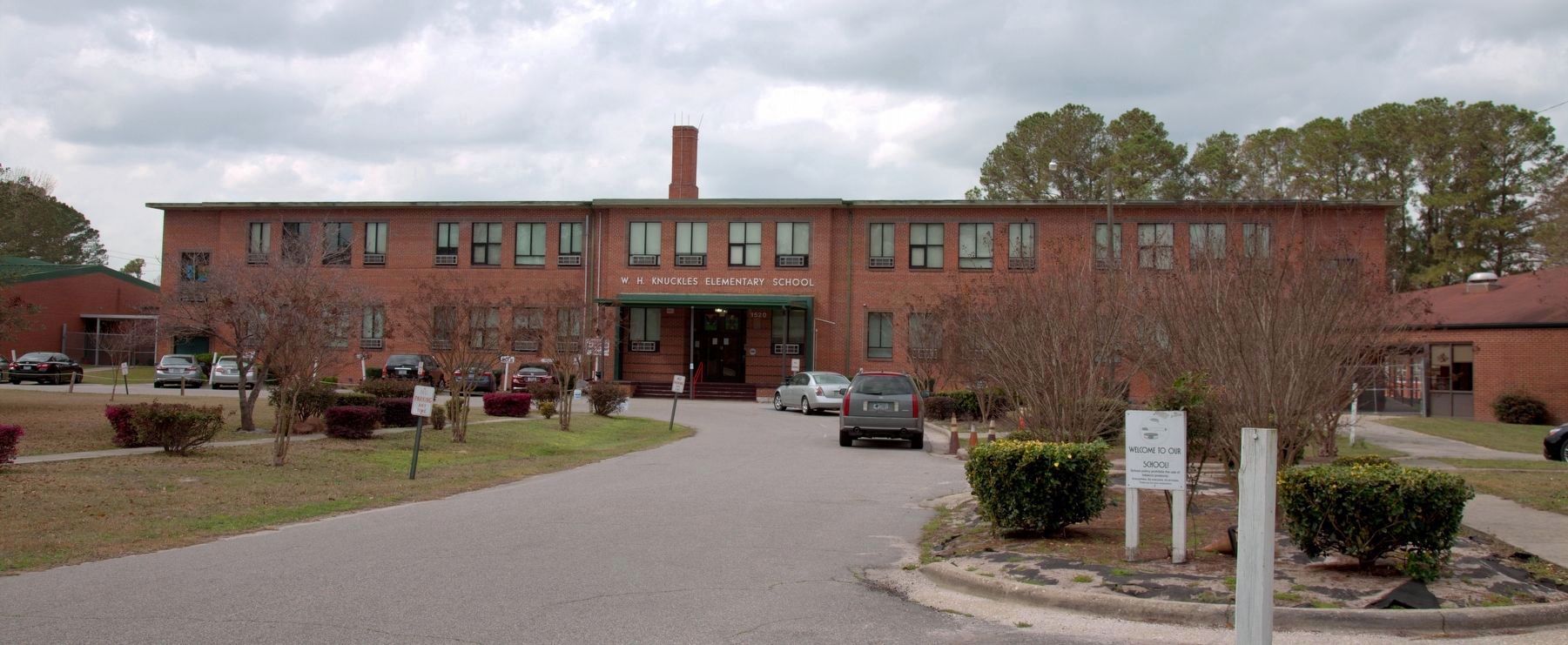 W. H. Knuckles Elementary School image. Click for full size.
