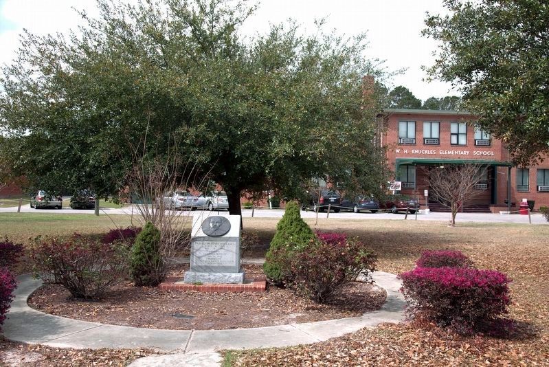 Dr. William Henry Knuckles Memorial image. Click for full size.