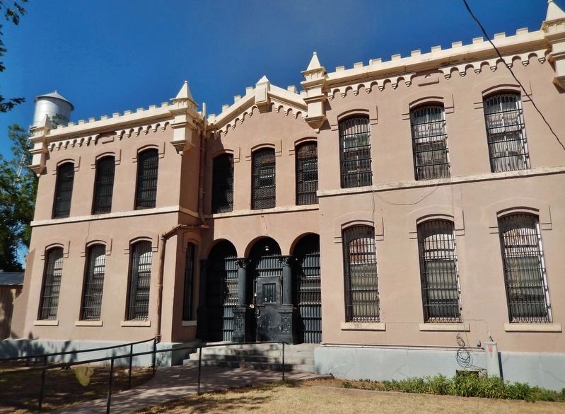 Old Presidio County Jail (<b><i>across street from courthouse</b></i>) image. Click for full size.