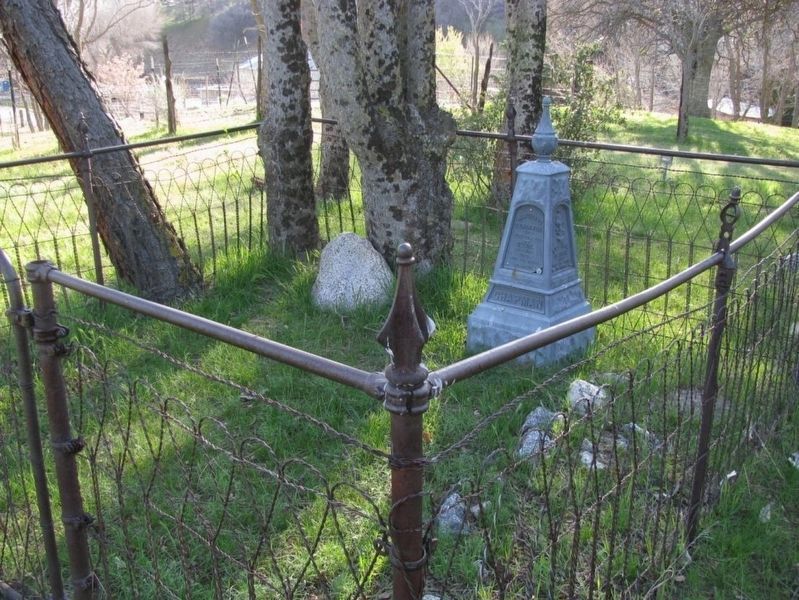 Old Havilah Cemetery. Click for full size. Old Havilah Cemetery image. Click for full size.