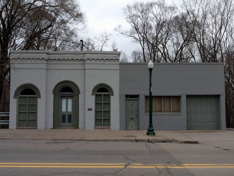 Original Ypsilanti City Hall image. Click for full size.