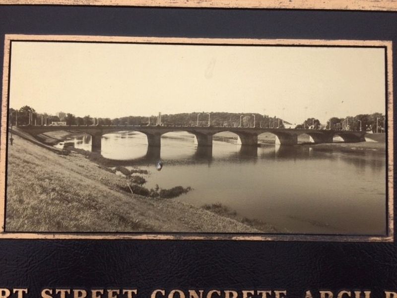 Stewart Street Concrete Arch Bridge Marker image. Click for full size.
