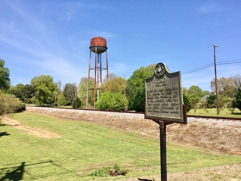 Como water tower and marker.. Click for full size. Como water tower and marker. image. Click for full size.