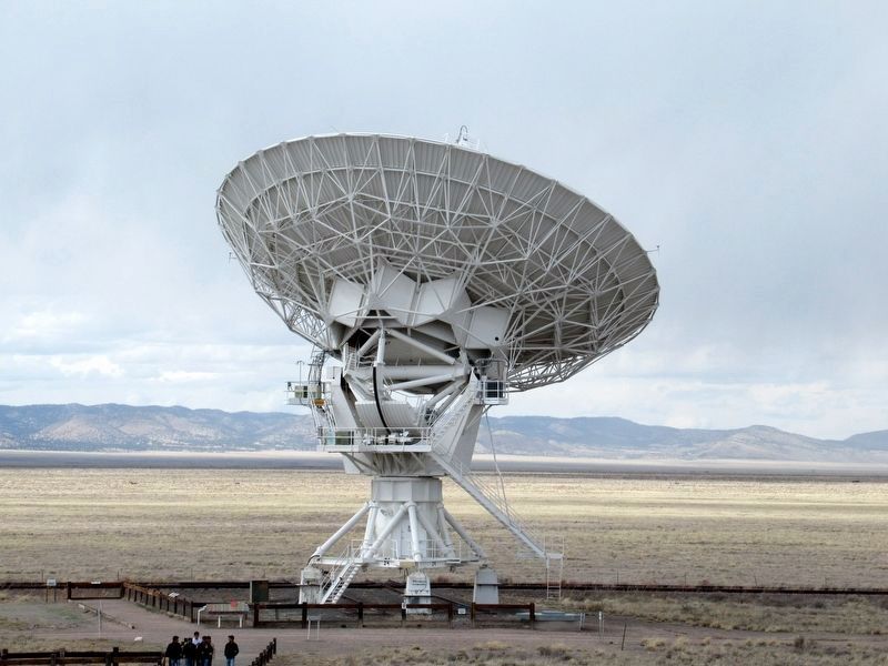 One of the 27 Radio Astronomy Dishes of the Very Large Array image. Click for full size.