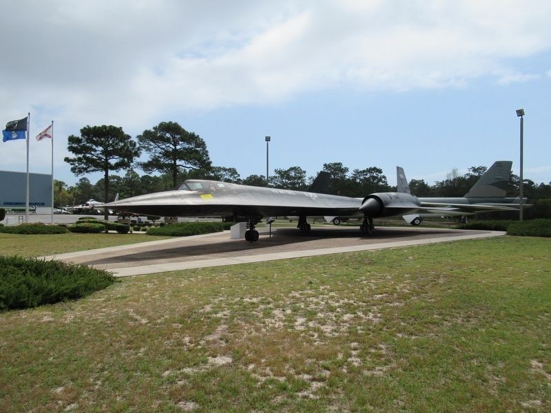 SR-71 Blackbird. Click for full size. SR-71 Blackbird image. Click for full size.