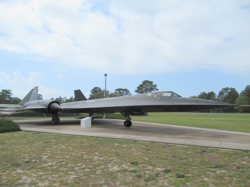 SR-71 Blackbird. Click for full size. SR-71 Blackbird image. Click for full size.