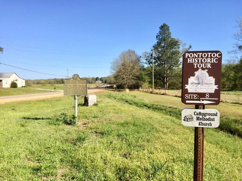 View south on Mississippi Highway 41. image. Click for full size.