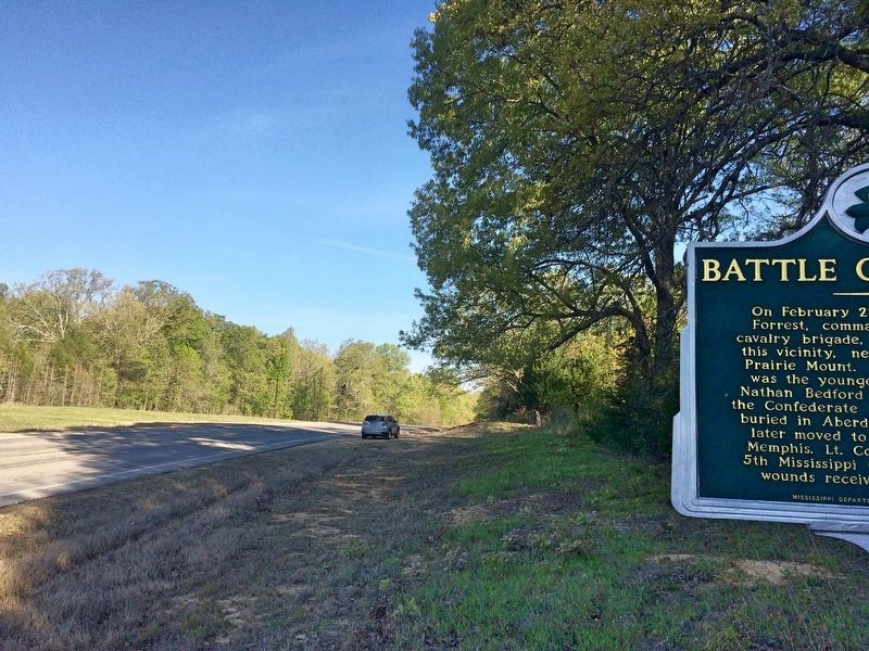 The view north on Highway 41, battlefield near the automobile. image. Click for full size.