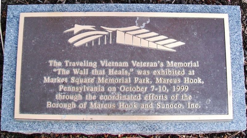 The Traveling Vietnam Veteran's Memorial Marker image. Click for full size.
