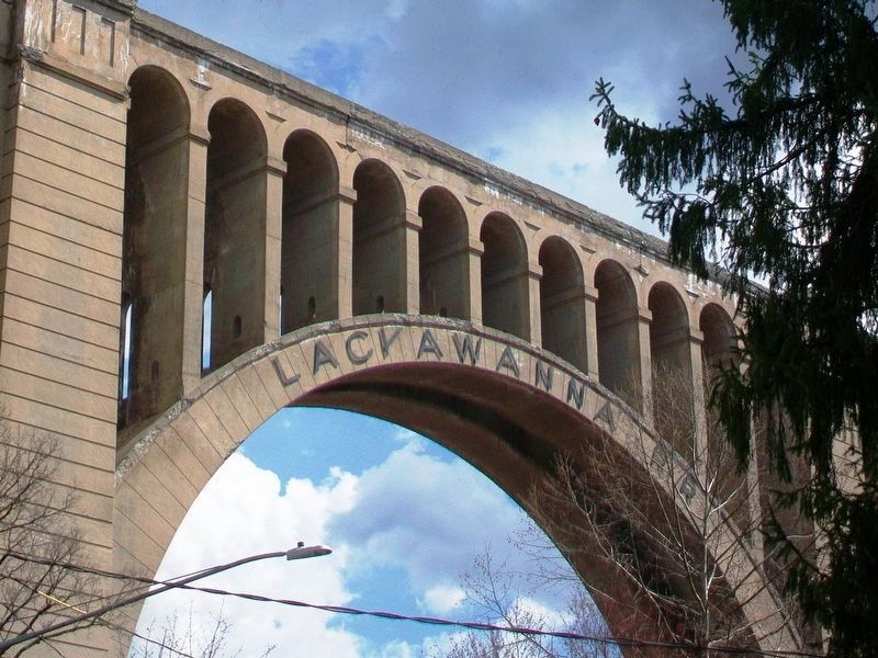 Lackawanna RR [Railroad] Name on Tunkhannock Viaduct image. Click for full size.