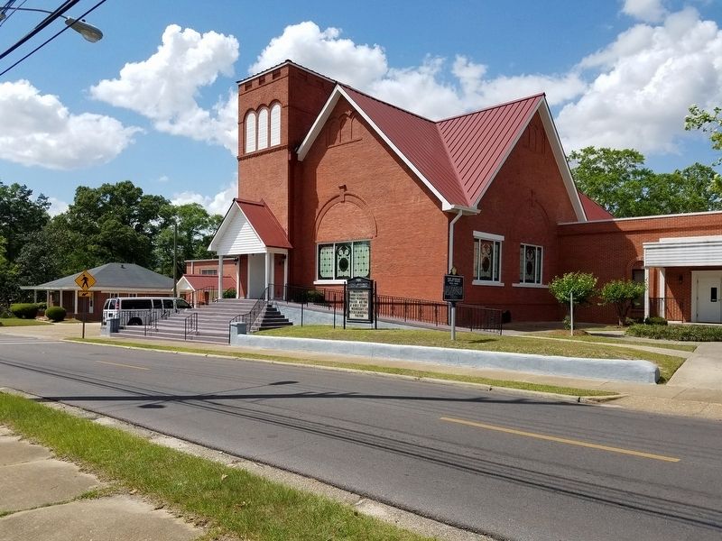 First Missionary Baptist Church image. Click for full size.