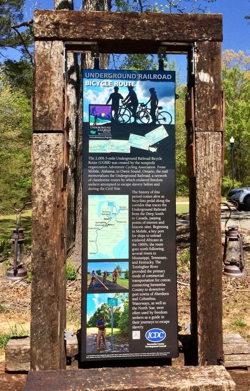 Underground Railroad Bicycle Route Marker (Front) image. Click for full size.