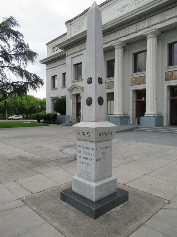 Stockton Veterans Monument image. Click for full size.