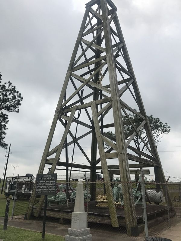 Le Premier Puits de Pétrole Marker. Click for full size. Le Premier Puits de Pétrole Marker image. Click for full size.